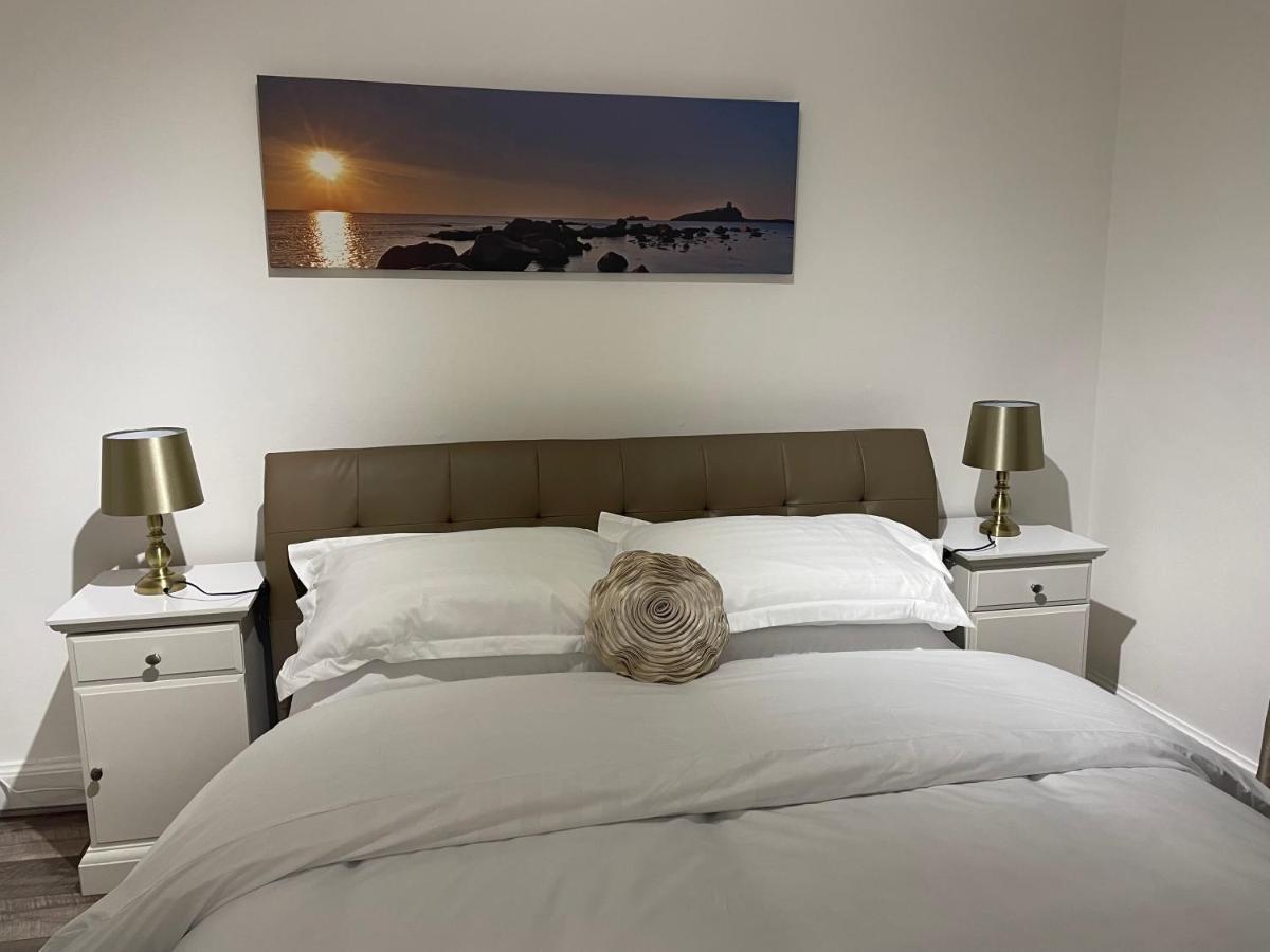Bright And Spacious 2 Bedroom Apartment ซัตทอน ภายนอก รูปภาพ